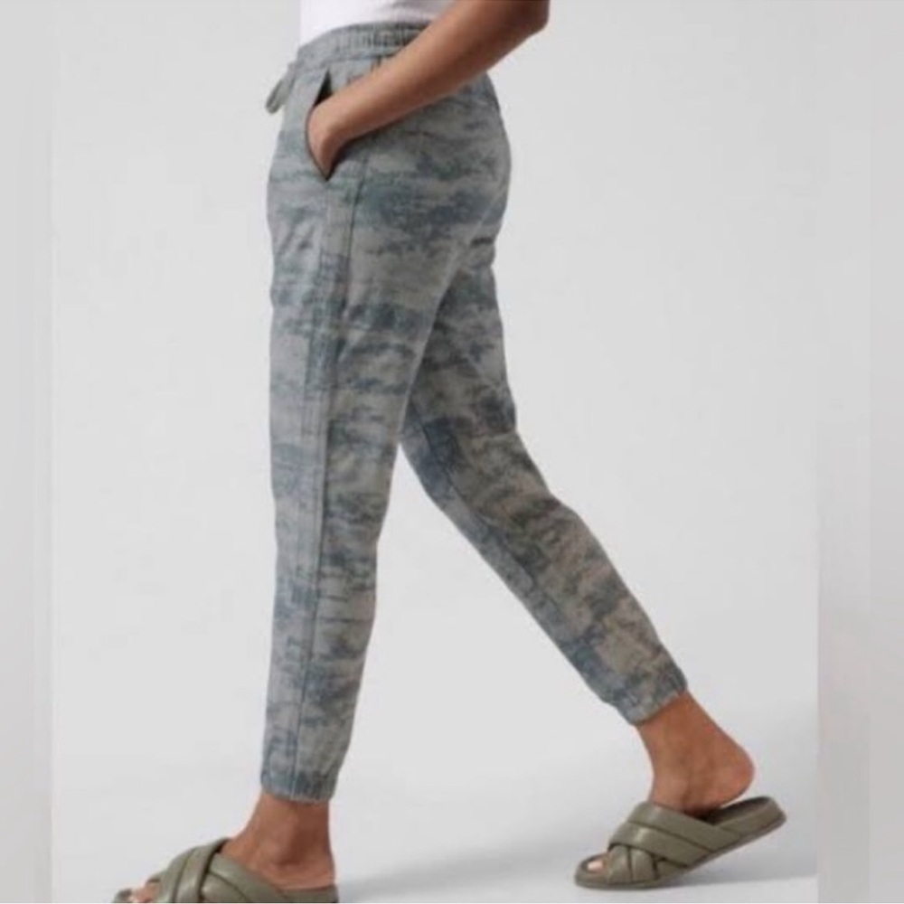 Athleta Farallon Jogger Fog Camo Green Abstract Pattern Plus 3X - Picture 2 of 11